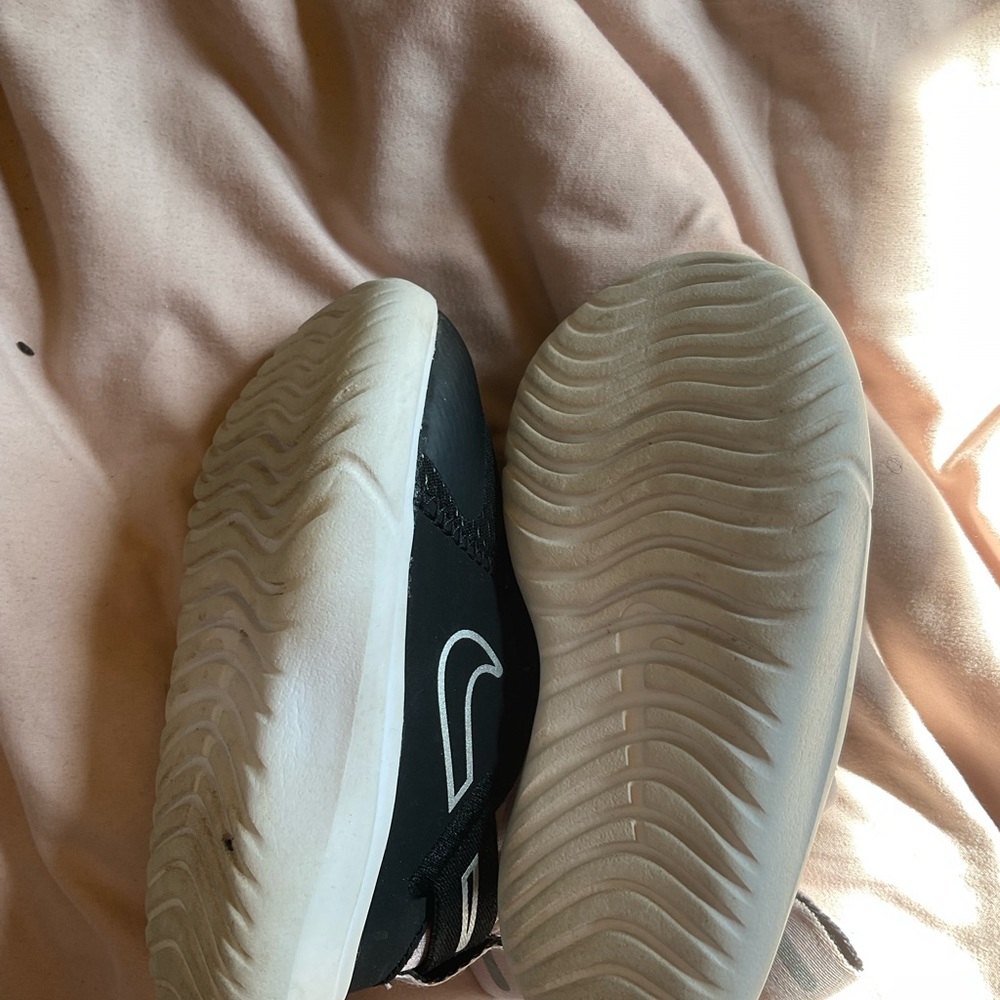 Toddler Nike sneakers